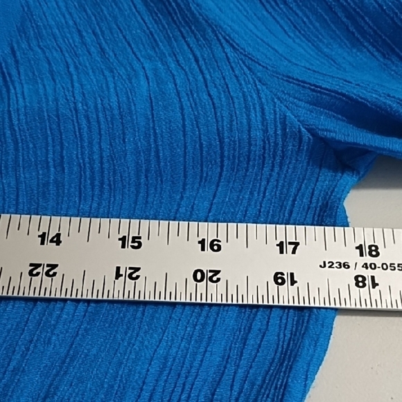 Dark Turqoise Gauzy Crocheted 3/4 Sleeve Top Blouse - Picture 6 of 10